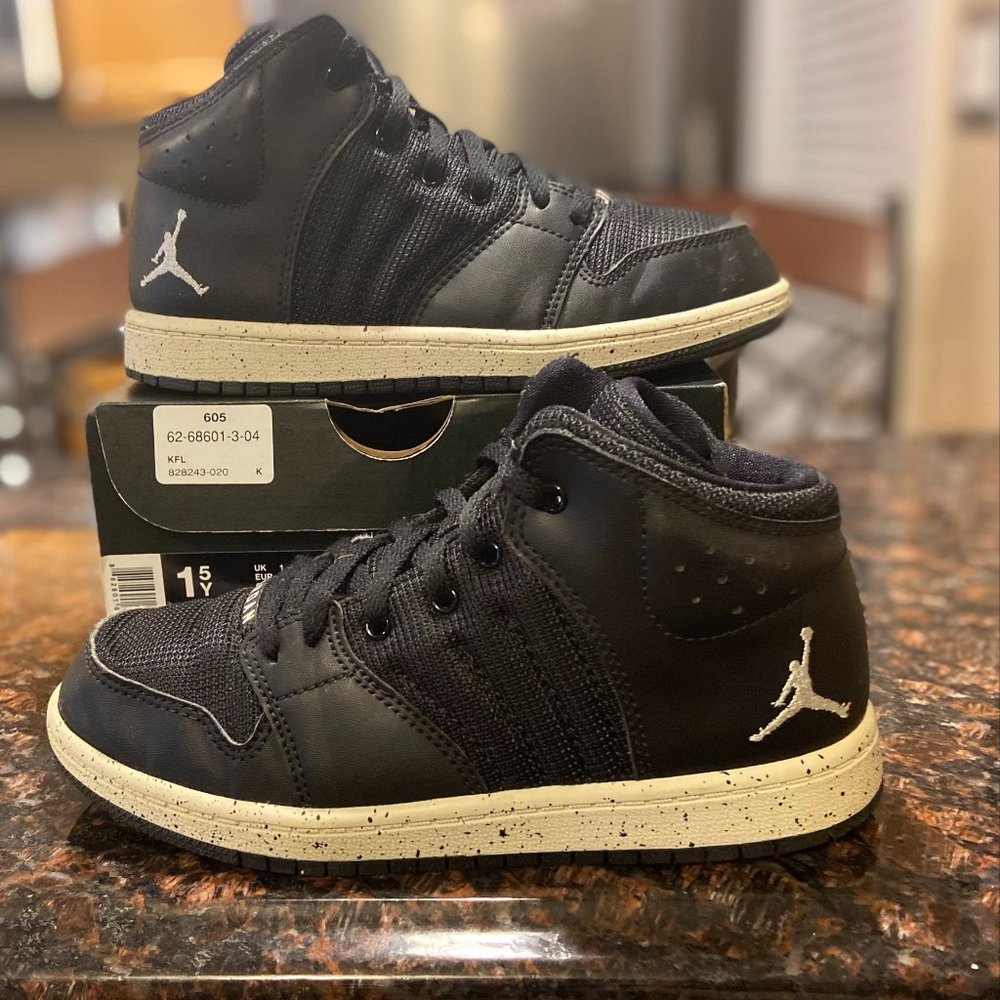 Jordan 1 Flight 4 Premium BP Little Boy Size 1.5Y - 828243 020